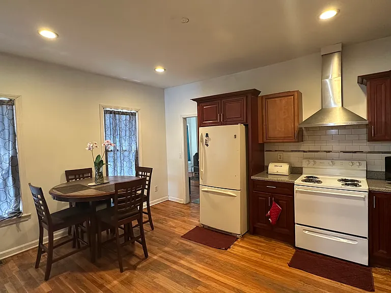 65 West St #1 — Photo 2