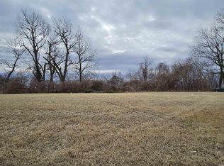 612 Riverview Ct, Evansville, IN 47713