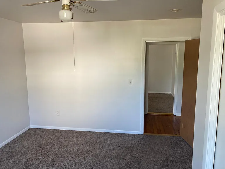131 S Chester St — Photo 12