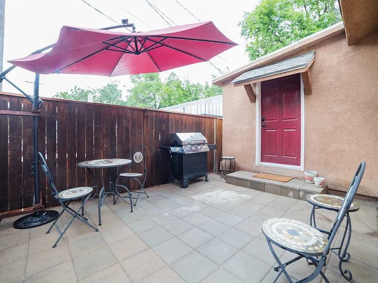 118 N Corona St — Photo 12