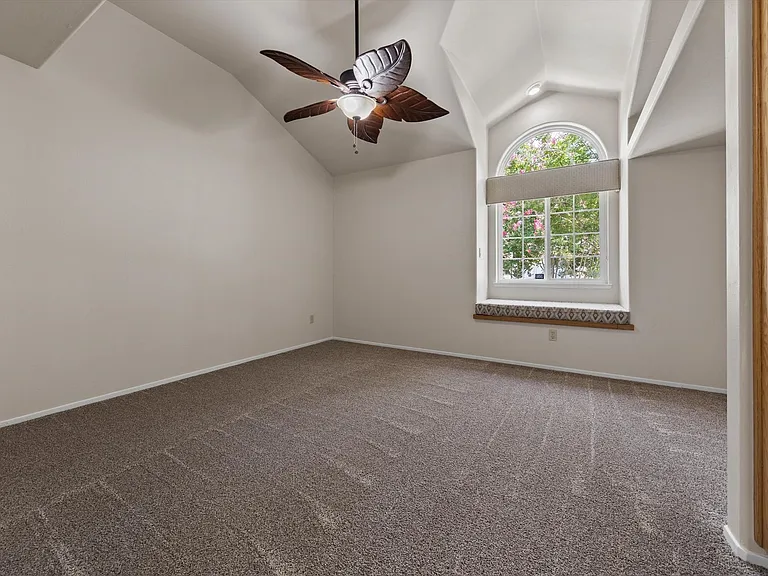 6016 Kings Canyon Dr — Photo 28
