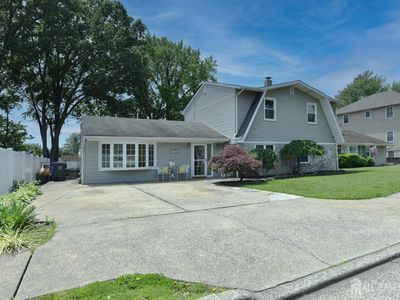 100 Woodland Ave, Fords, NJ, 08863