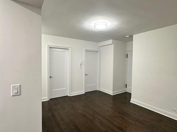 5th image of 20 5th Ave APT 1A