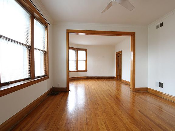 4th image of 1459 W Blackhawk St APT 3F