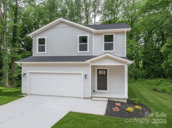 1941 32nd St NE, Hickory, NC 28601