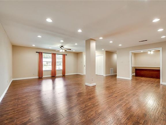 3rd image of 1209 Jordan Dr