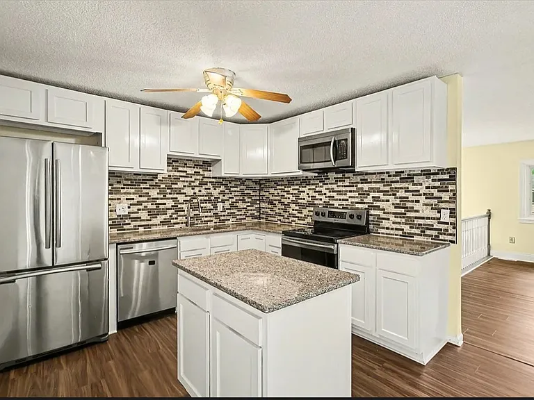 Southwind Dr — Photo 7