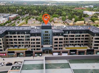 3932 N University Ave NW #424, Calgary, AB T3B6N7