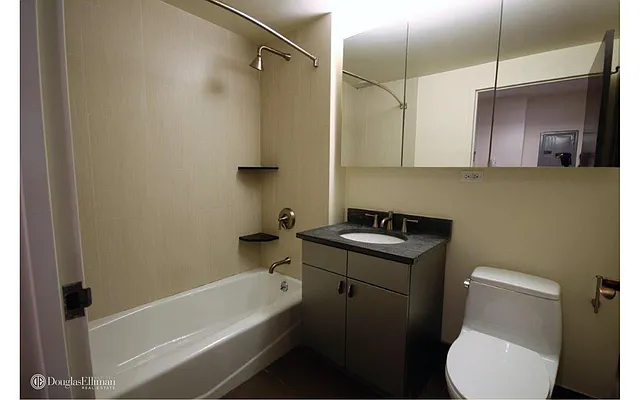Rented by Douglas Elliman | media 16