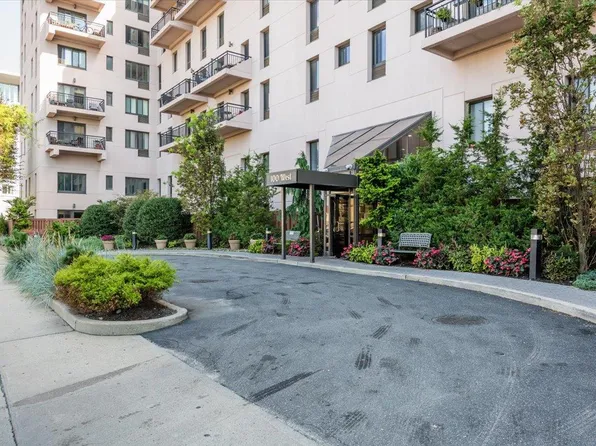 100 W Broadway #7C, Long Beach, NY 11561