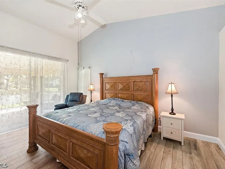 9241 Bramble Ct — Photo 21