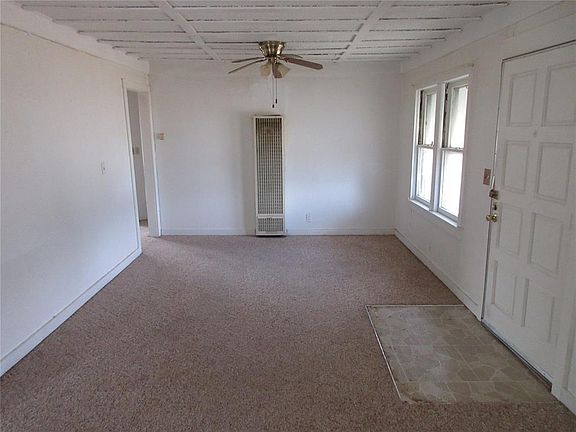 3rd image of 705 N Rangeline St