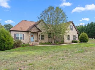 7505 Aspen Grove Dr, Belews Creek, NC 27009
