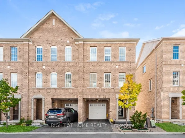 2280 Baronwood Dr #95, Oakville, ON L6M 4Z7
