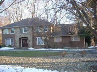 18 Cold Hill Rd, Morris Plains, NJ 07950