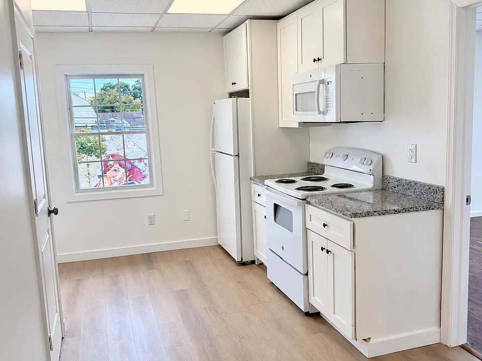63 Grand Ave #1B