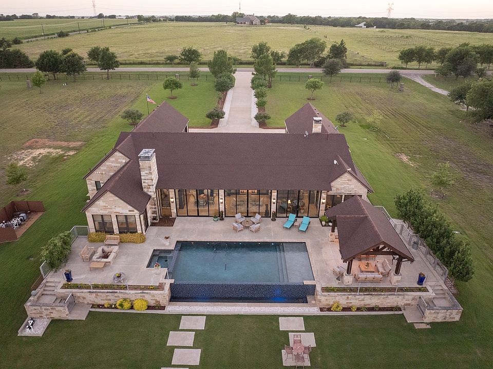 1st image of 1880 Lone Star Rd