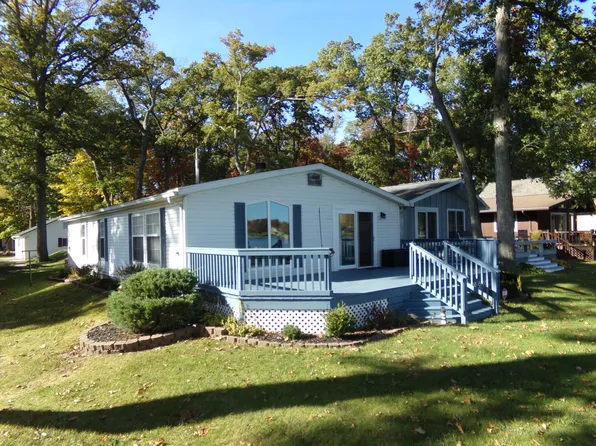 12224 Maple St, Montgomery, MI 49255