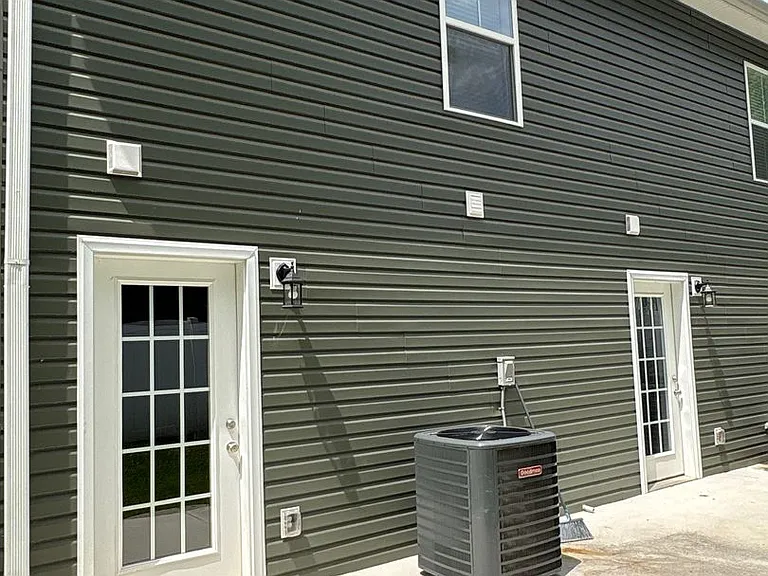 517 Weaver St #5 — Photo 25