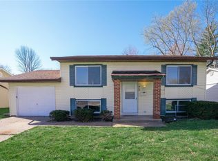 705 W Nixon Dr, O'Fallon, IL 62269