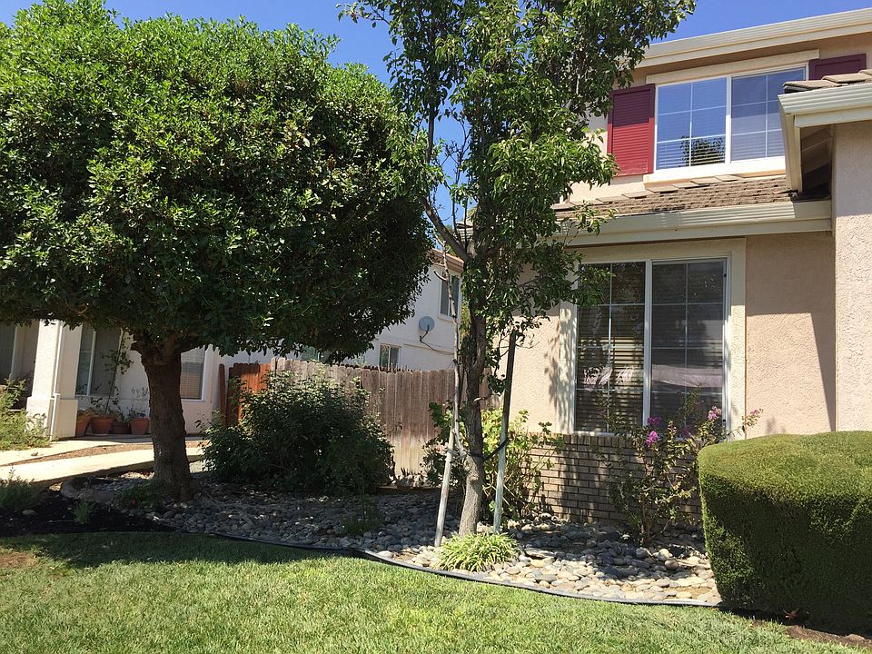 1st image of 2297 Hampshire Dr