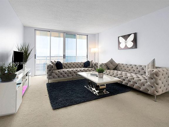 3rd image of 555 NW 4th Ave #4150