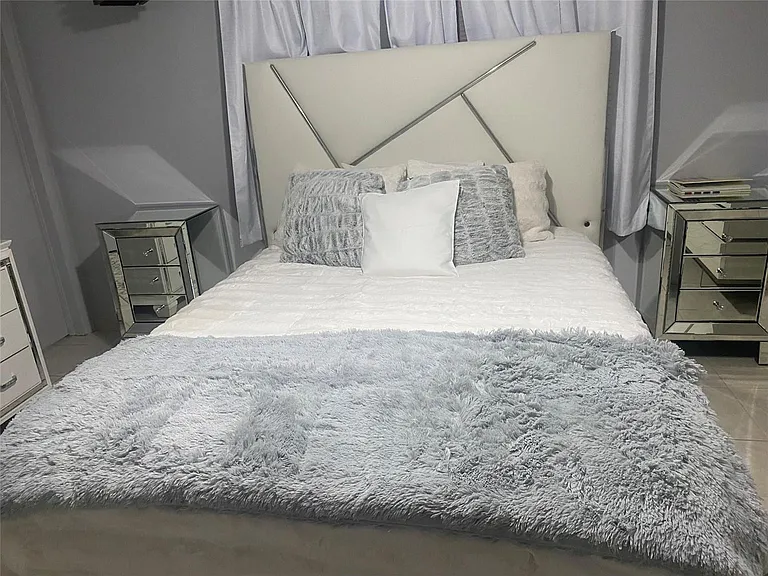6424 Buchanan St — Photo 3