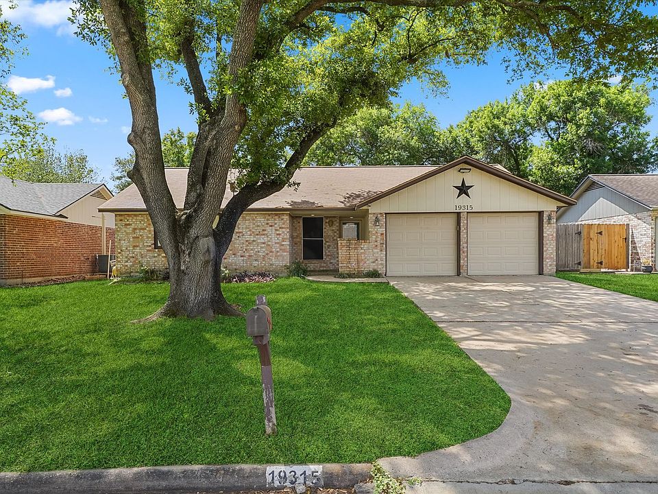 1st image of 19315 Gagelake Ln