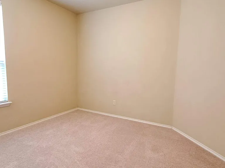 133 Oriole Dr — Photo 16
