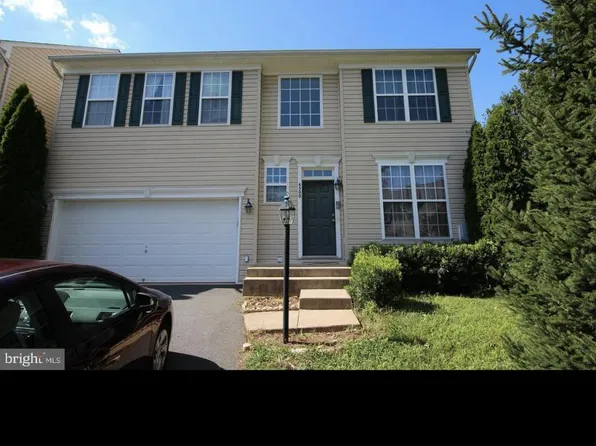 4500 Shotwell Ct, Woodbridge, VA 22193
