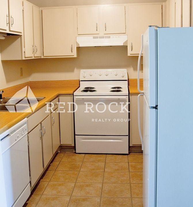 1st image of 1521 17th St S #7