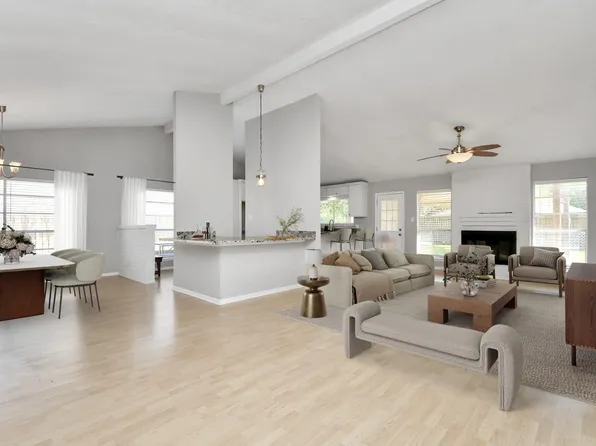 11506 Barwood Bend Dr, Houston, TX 77065