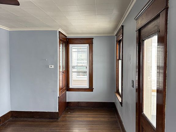 5th image of 1245 W 9th St