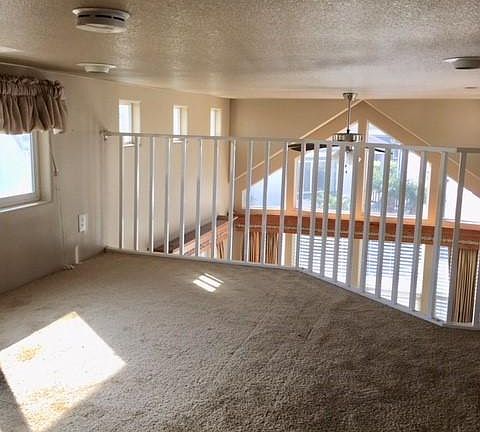 Loft - Has no standing room