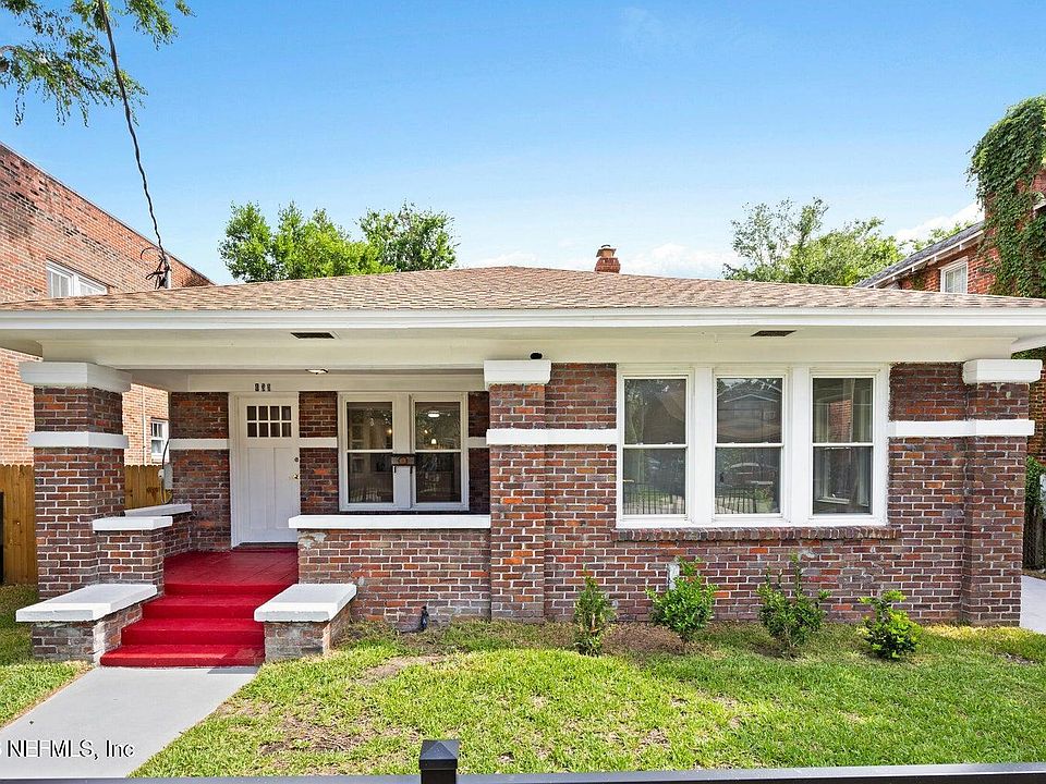 1st image of 131 COTTAGE Avenue