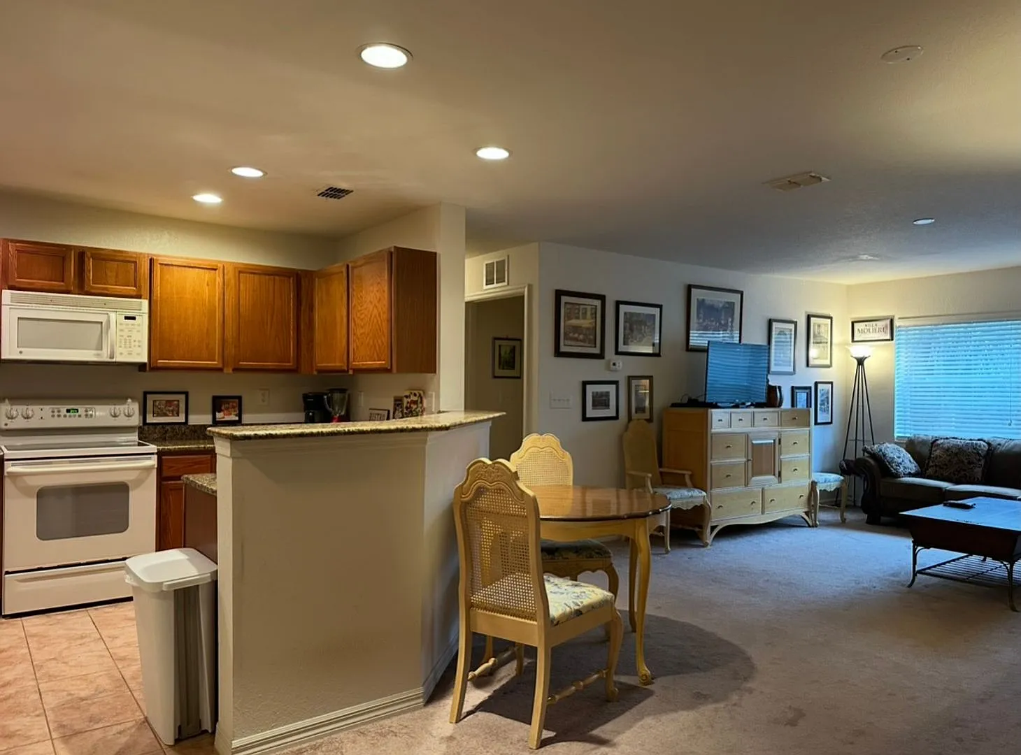 Furnished Second Floor Condo Unit — Photo 2