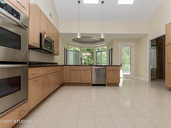 3rd image of 8014 Kirkcaldy Ct