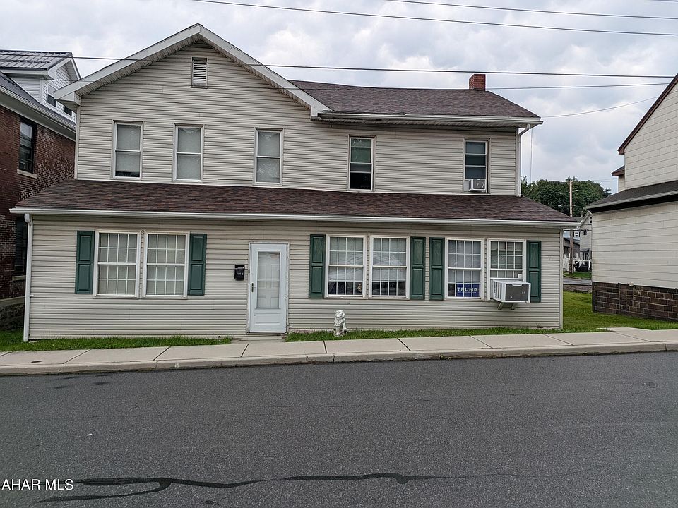 1st image of 506 Main St