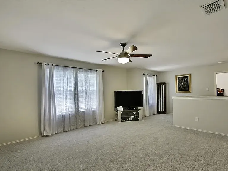 1007 Shelborn Dr — Photo 14