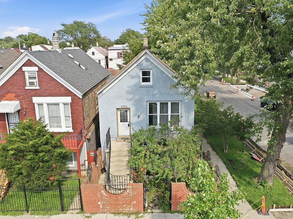 1st image of 3159 S Ridgeway Ave