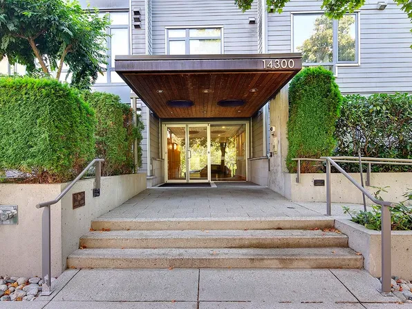 14300 Riverport Way #205, Richmond, BC V6W 0A4