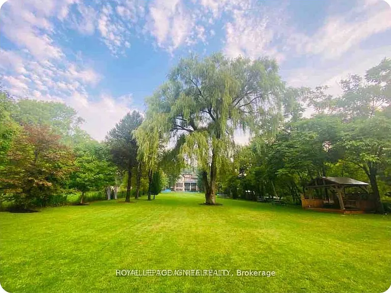 63 Sylvan Ave #BASEMENT — Photo 24