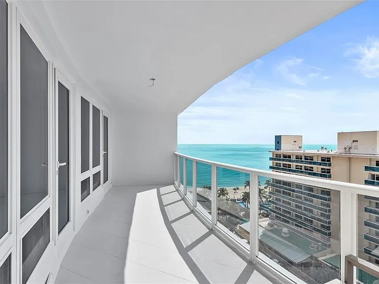 4100 Galt Ocean Dr #1004 — Photo 23