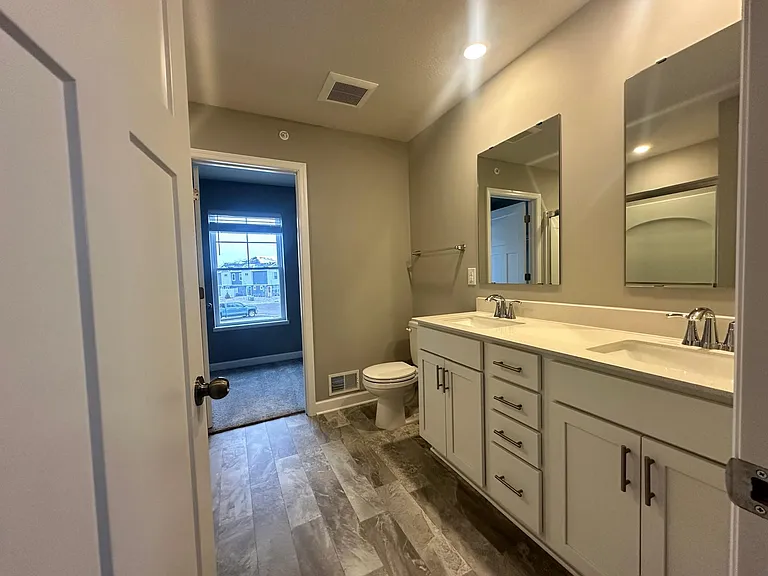 10890 Fountain Pl N — Photo 13