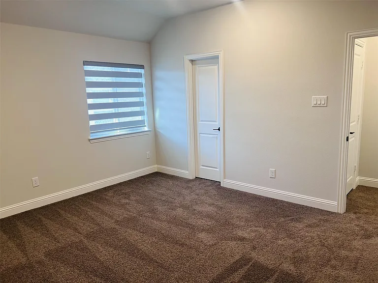 6825 Entwistle Rd — Photo 22