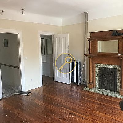 4th image of 12 Saint Francis Pl #1