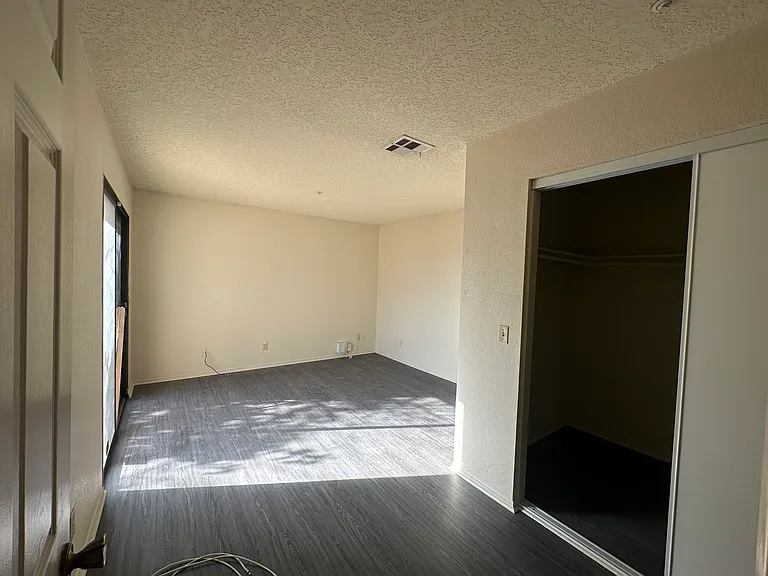 16086 Green Hill Dr #B — Photo 10