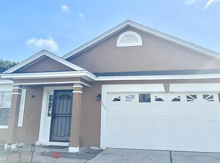 9419 Chandon Dr — Photo 1