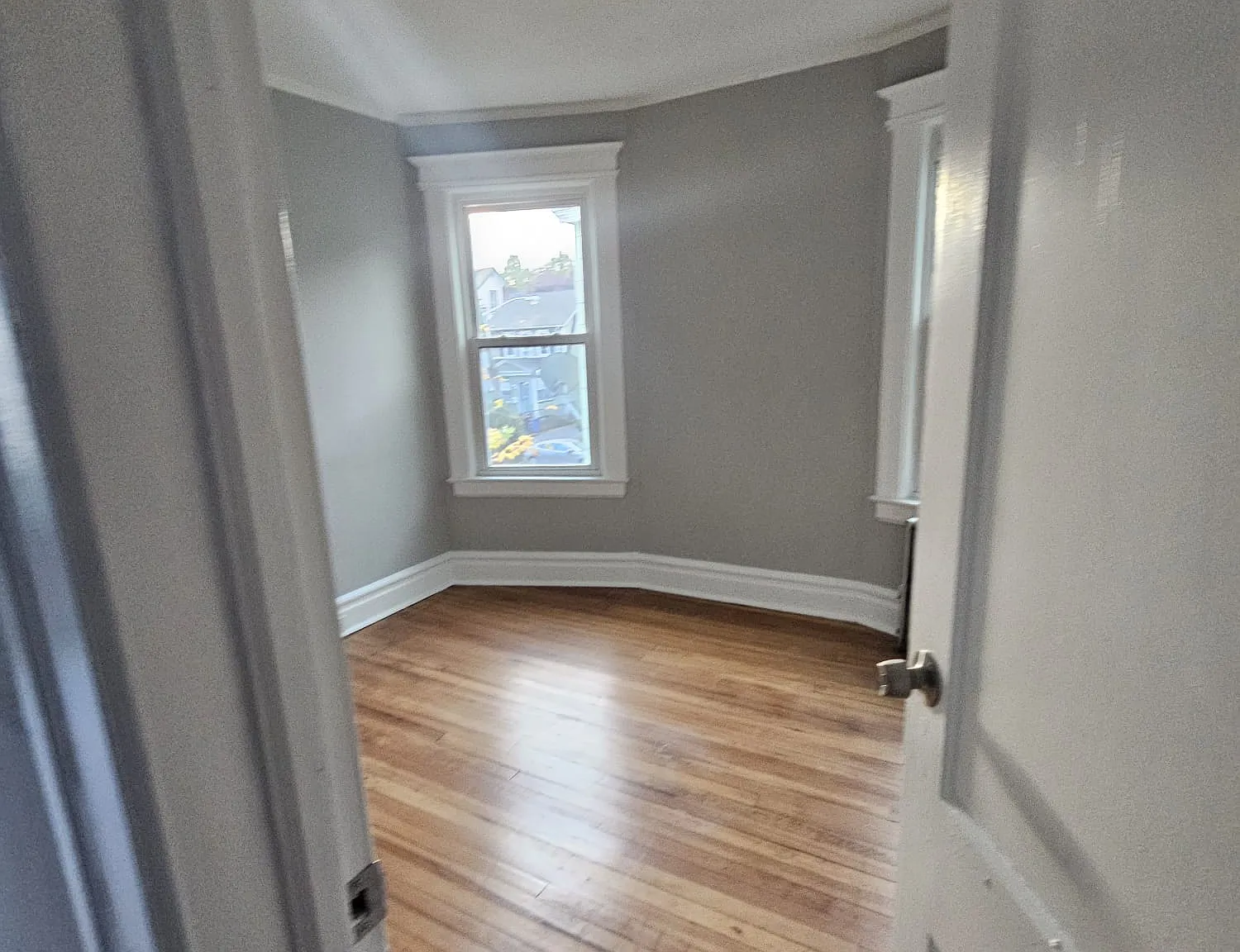 3 bed, 1000 sqft, $2,275 — Photo 4