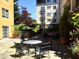 118 107th Ave NE